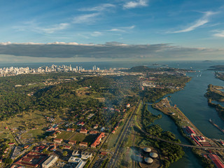 Naklejka premium Beautiful aerial view of the Beautiful aerial view of the Panama Channel on the Sunset