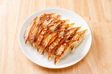 餃子（斜俯瞰）