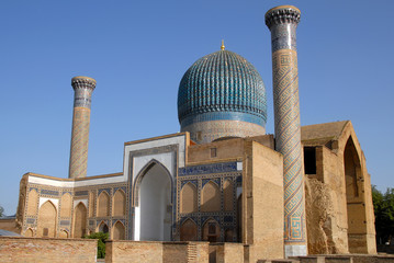 Fototapeta na wymiar Gur-e Amir Сomplex (15th-century mausoleum of Timur, mosaics & ornate carvings). Samarkand, Uzbekistan.