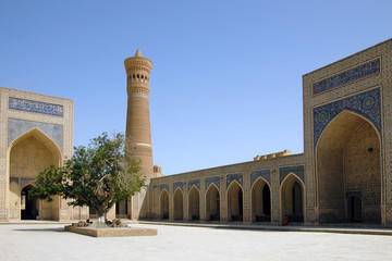Fototapeta na wymiar Inside of Kalon Mosque (inner yard of the mosque and Kalon Minaret). Po-i-Kalyan Complex, Bukhara, Uzbekistan.