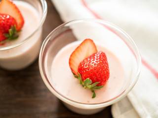 いちごミルクプリン
