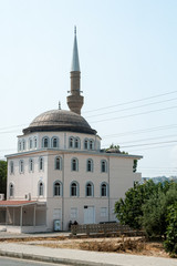 Fototapeta na wymiar The beautiful mosque in Akkale, Turkey