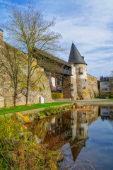 Obraz premium Altes Stadttor und Festungsturm in Andernach