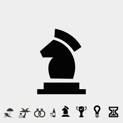 knight chess piece vector icon