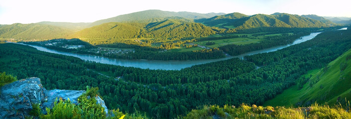 Beautiful and original panorama.