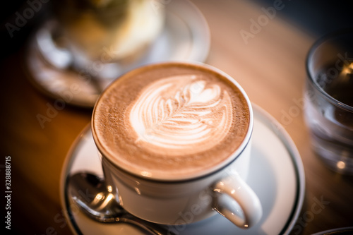 おしゃれな喫茶店のとても美味しいケーキとカフェラテ Alimentation Wall Mural Alimentati ドンピエロ