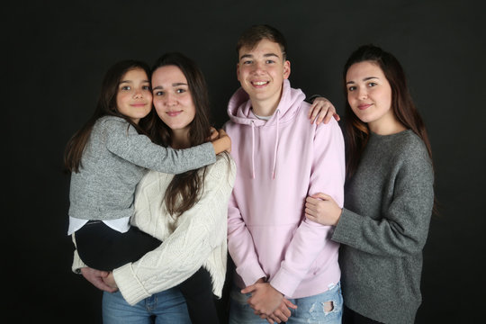hermanos en color