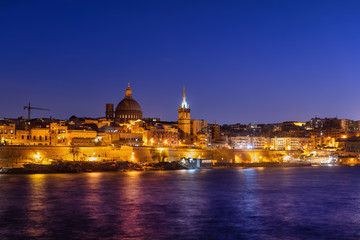 Naklejka na ściany i meble Valletta City Skyline At Night In Malta