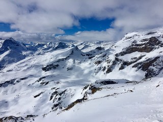 Fototapeta na wymiar mountains in winter, Gressoney, Aosta valley, Italy