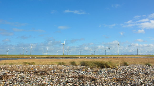 Winr&auml;der in K&uuml;stenn&auml;he Windpark alternative Energie