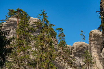 Obraz premium Adrspach Teplice rocks, the sandstone landscape in Bohemia, Czech Republic. Cliffs and mountains in Adršpach-Teplice Rocks. Adersbach-Weckelsdorfer Felsenstadt, Europe hills.