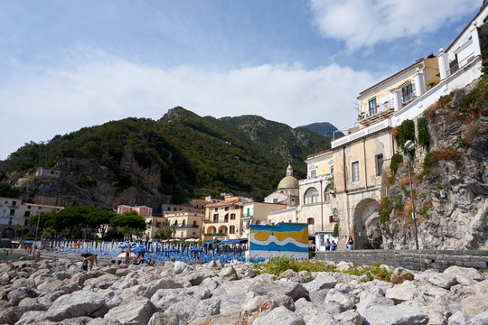 Borgo di Cetara sulla costa di Amalfi