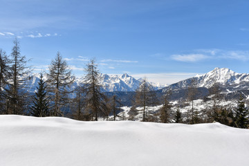 Fototapeta na wymiar Mountain landscape seen from Chamois in the Aosta Valley