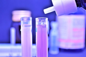 test di vaccini per covid 19 in laboratorio di scienziati medici