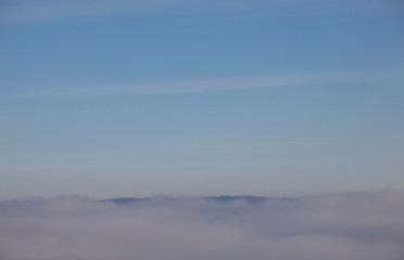 Fototapeta premium Landschaft im Nebel