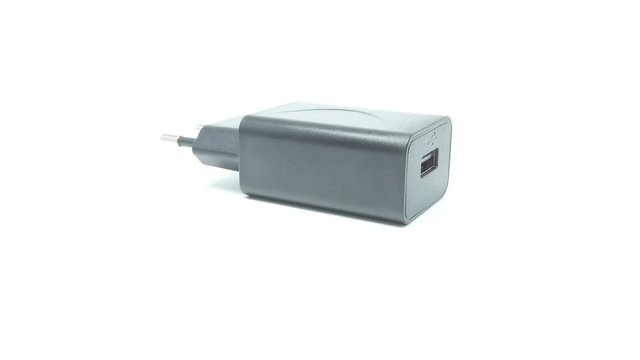 Edge Orizontal One-Port 12W USB Wall Charger for Phone, iPad, and Tablet, 2.4 Amp, Black