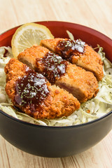 メンチカツ丼