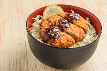 メンチカツ丼