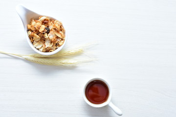 peanuts, soya, coconut, honey, flakes, granola, seeds, nutrition, nuts, grain, vegetarian, oatmeal, fruit, sweet, meal, snack, organic, food, cereal, healthy, breakfast