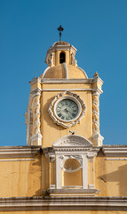 Arch of the Convent of Santa Catalina began its construction in 1693, baroque architecture. The character of the Convent of Santa Catalina Virgen y Mártir, was seclusion and therefore the need not to 