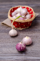 Bulbs raw garlic.