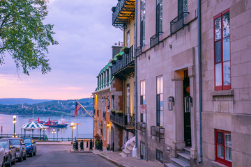 Naklejka premium Stare miasto w mieście Quebec, Kanada o zmierzchu