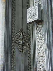 Détail de la porte du Musée national du Cambodge, Phnom Phen.