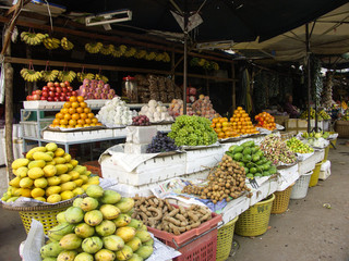 Marché de fruits ét légumes à Battambang, Cambodge.