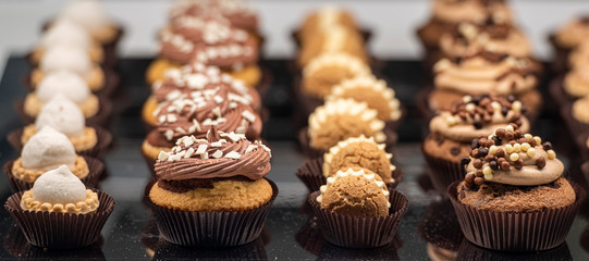 Muffin e dolci assortiti