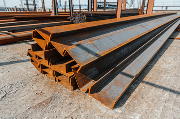 Obraz premium Steel beams, channels in the finished product warehouse