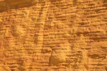 DETTAGLIO DI UNA PARETE DI UN EDIFICIO CON ISOLANTE