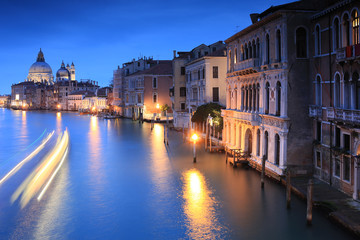 Fototapeta na wymiar Grand canal of Venice city with beautiful architecture at dusk, Italy