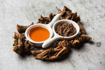 Ayurvedic Chitrak Honey face mask made using  Plumbago zeylanica and shahad