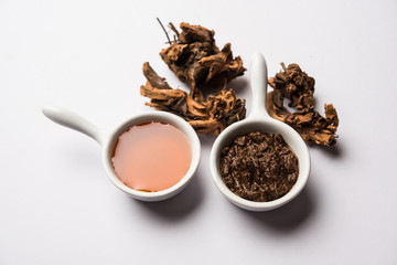 Ayurvedic Chitrak Honey face mask made using  Plumbago zeylanica and shahad