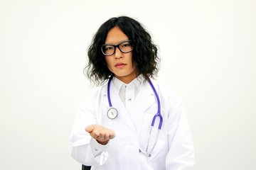 男性　医師　ビジネス　提案　