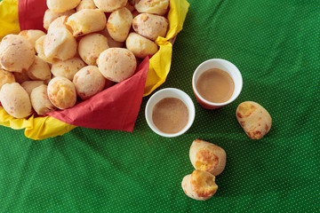 pão de queijo com queijo da Serra da Canastra, Minas Gerais, Brasil