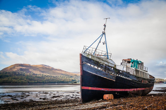 Corpach shipwreck at Loch Linnhe