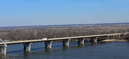 Obraz premium bridge over the river