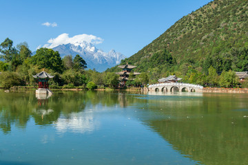 Fototapeta premium lake in the mountains Lijiang