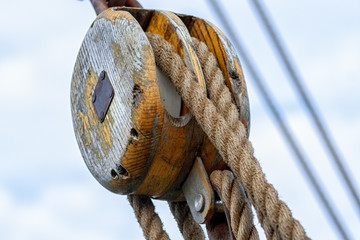 Doppelblock an einem Segelschiff