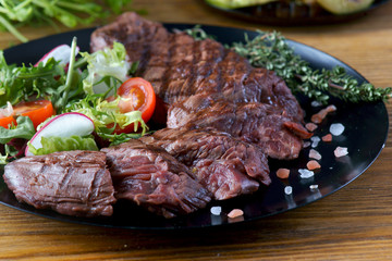 skirt steak with vegetable salad