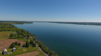 Obraz premium Aerial view of Cayuga Lake shoreline