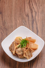 豚肉と大根の煮物