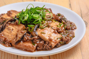 厚揚げのそぼろ餡かけ