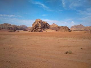 Fototapeta na wymiar desert landscape of Wadi Rum in Jordan