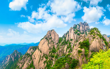 Fototapeta na wymiar Beautiful Huangshan mountains natural landscape on a sunny day in China.