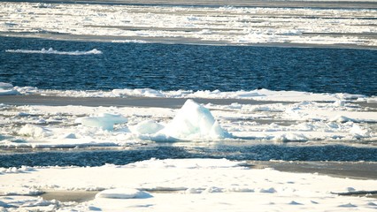 オホーツク紋別の流氷 © kat334