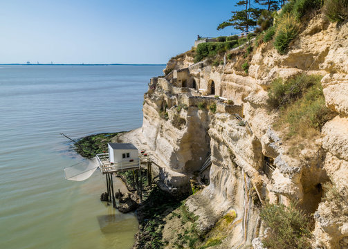 Grottes de R&eacute;gulus.	