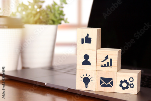 ビジネス成績の上昇と成功のイメージ Business Success Rise And Promotion Wall Mural Kyo ビジネス成績の上昇と成功のイメージ Business Success Rise And Promotion Wall Mural Kyo