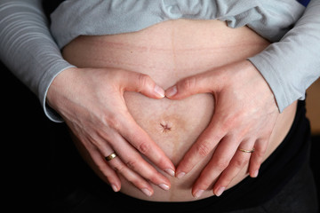 Ciąża, macierzyństwo - obrazy, fototapety, plakaty